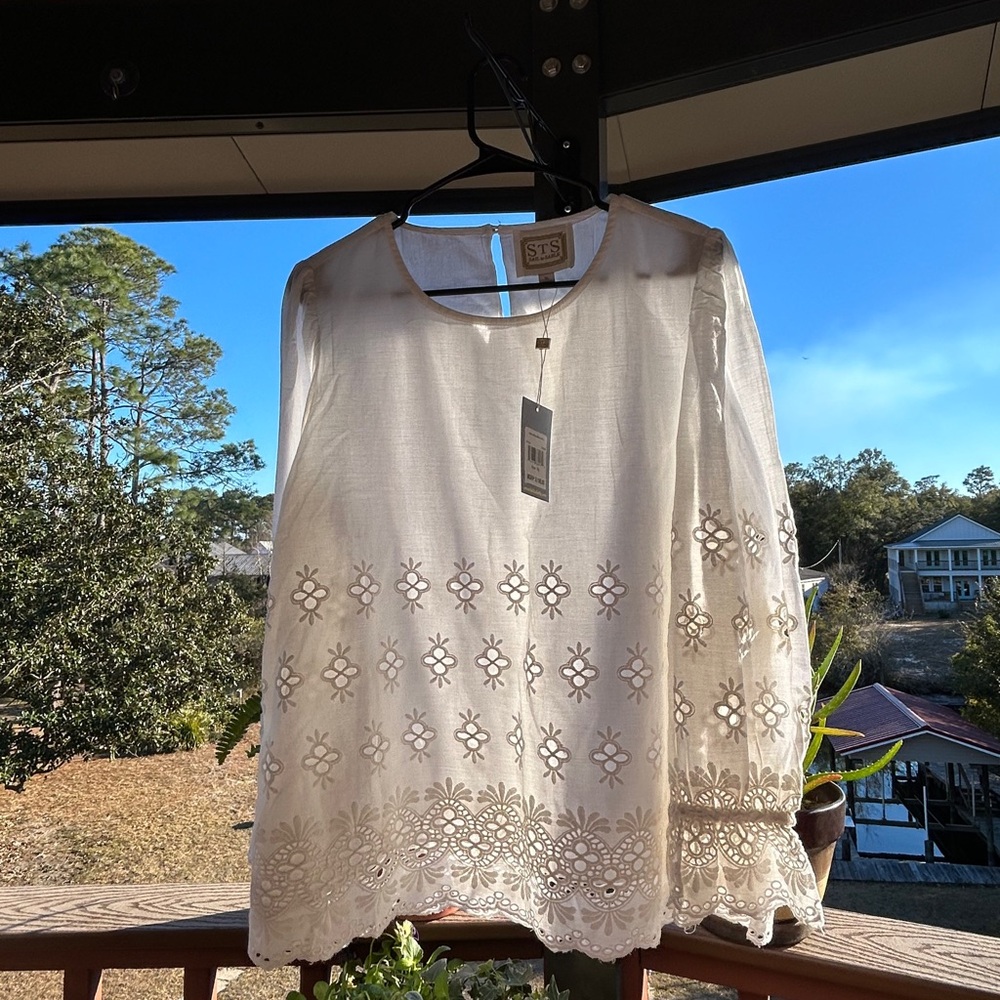 Sail to Sable Laced Eyelet with Unique Embroidery Over-Lay Top-Size XL NWT